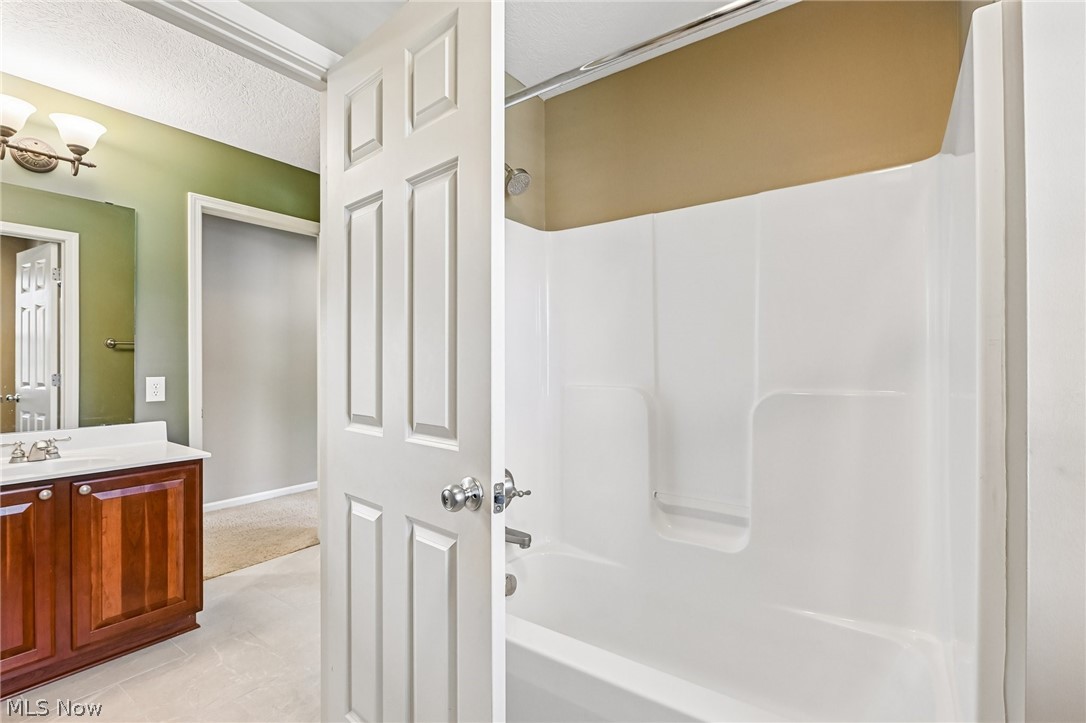 36305 Montrose Way Avon OH 44011