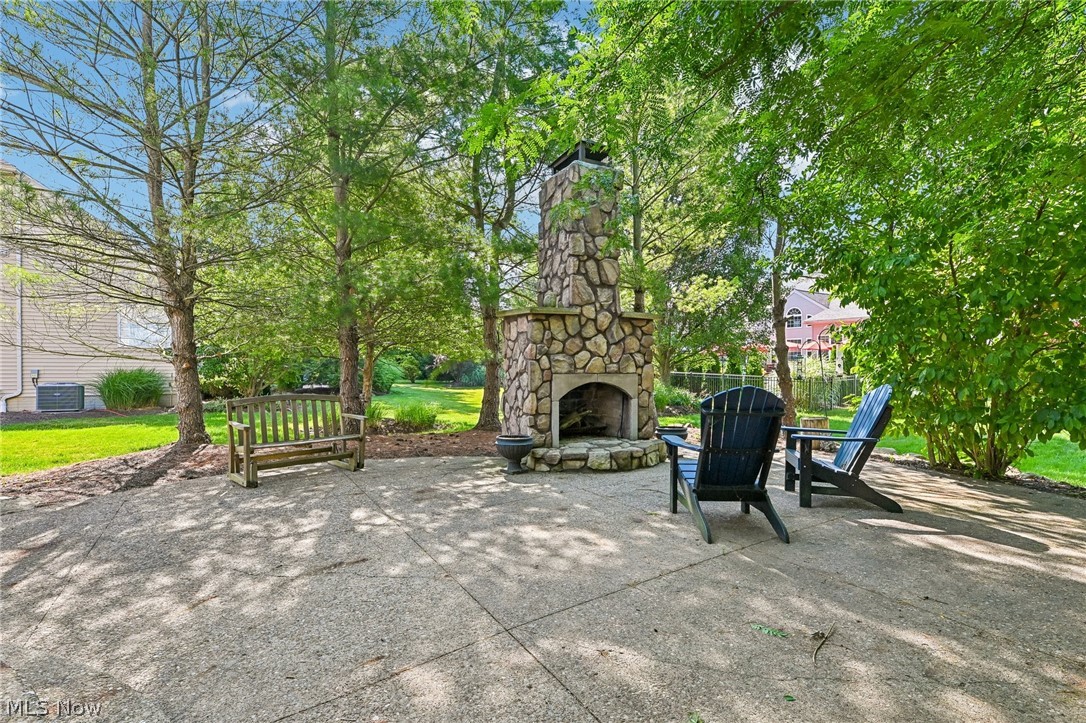 36305 Montrose Way Avon OH 44011