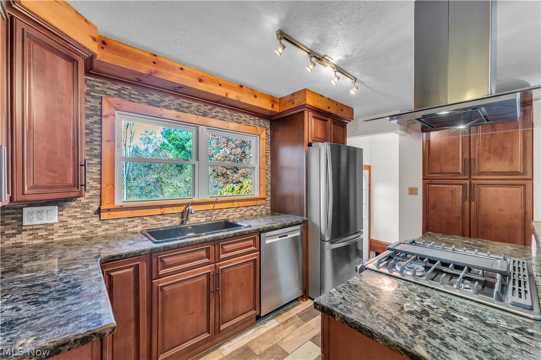 8633 Kinsman Road Novelty OH 44072