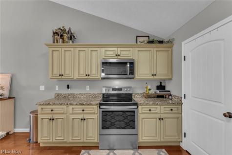 48 County Road 281 Sullivan OH 44880