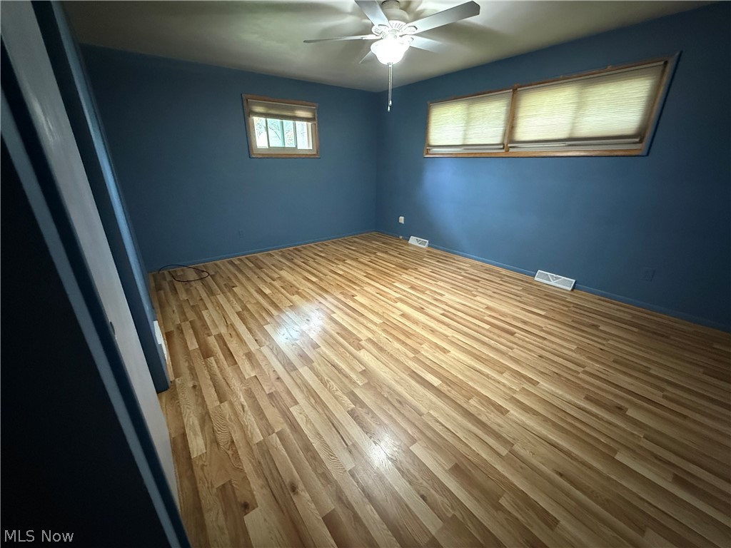 1998 Roberts Lane NE Warren OH 44483