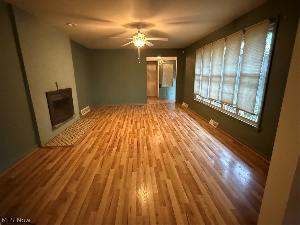 1998 Roberts Lane NE Warren OH 44483