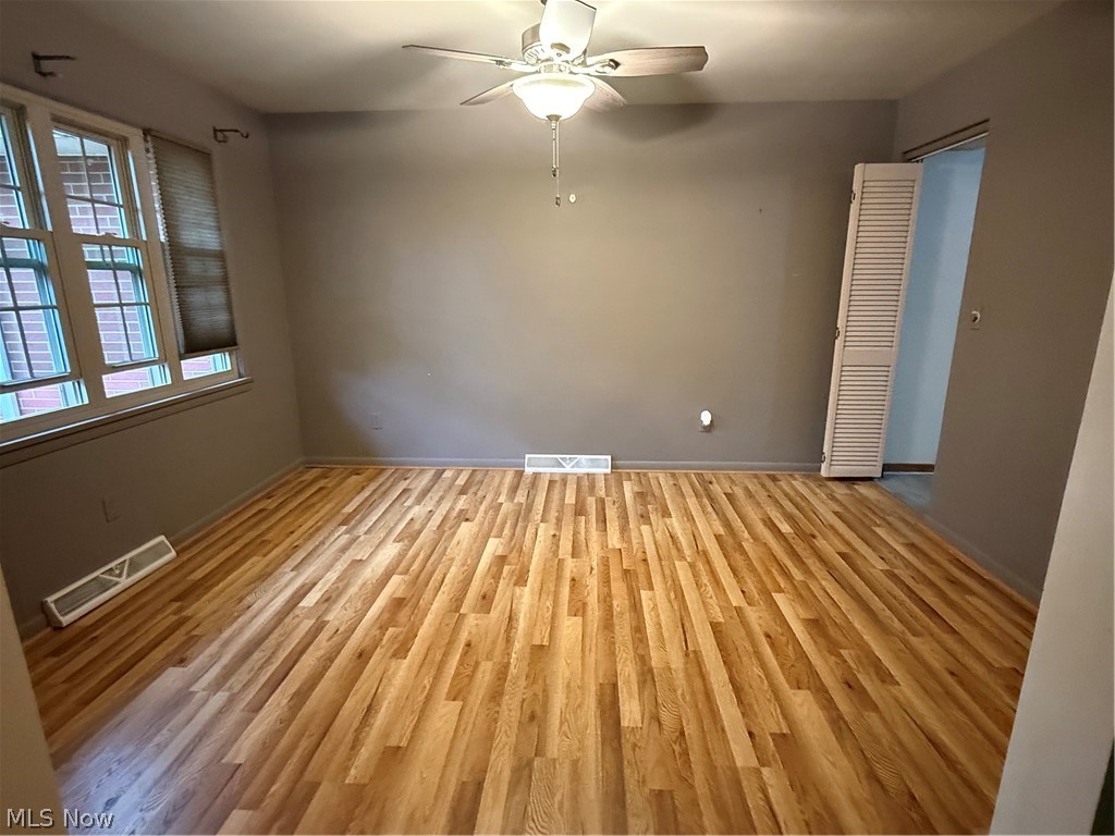 1998 Roberts Lane NE Warren OH 44483