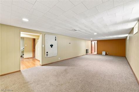 8001 Royalview Drive Parma OH 44129