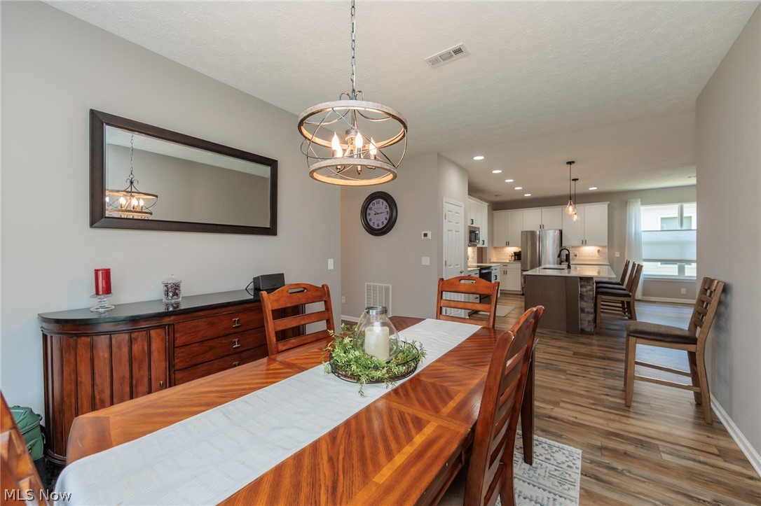 162 Kensington Way Elyria OH 44035