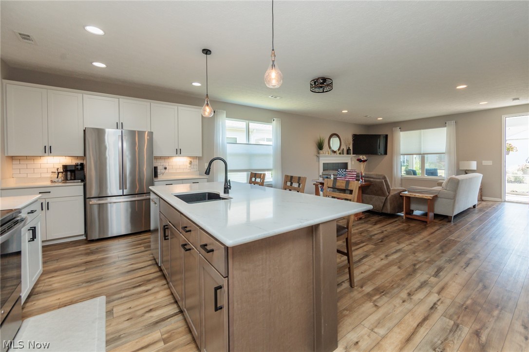 162 Kensington Way Elyria OH 44035