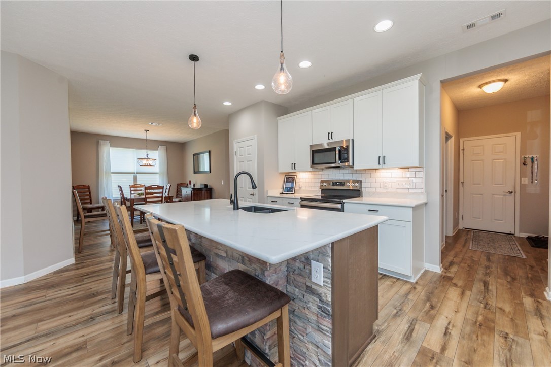 162 Kensington Way Elyria OH 44035