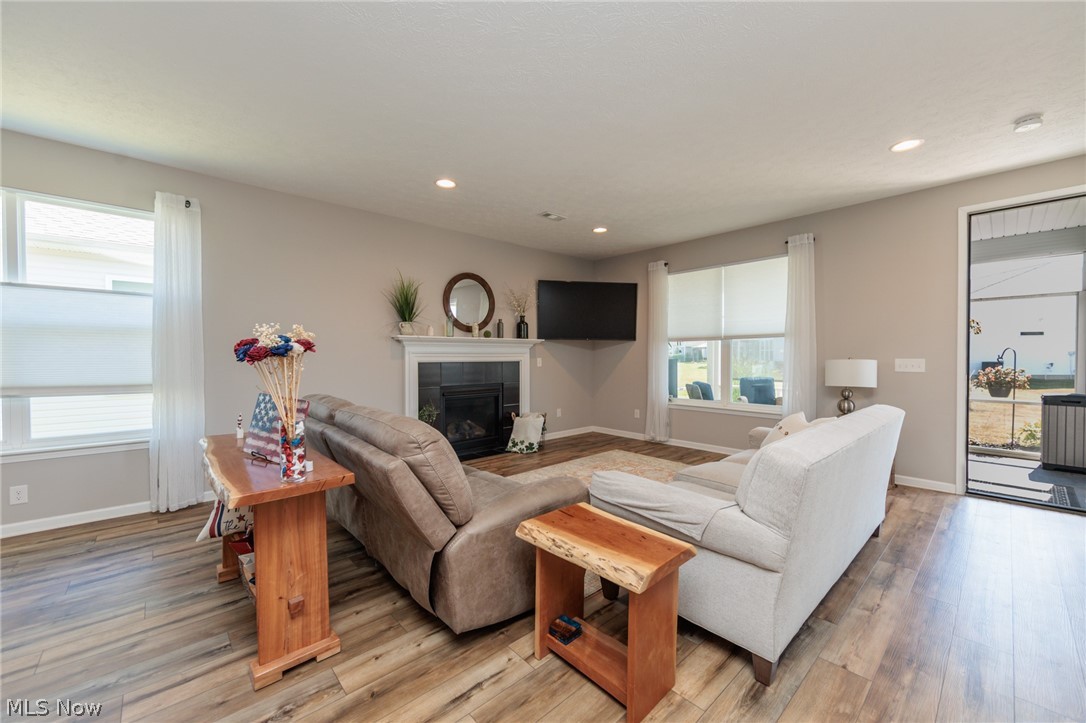 162 Kensington Way Elyria OH 44035