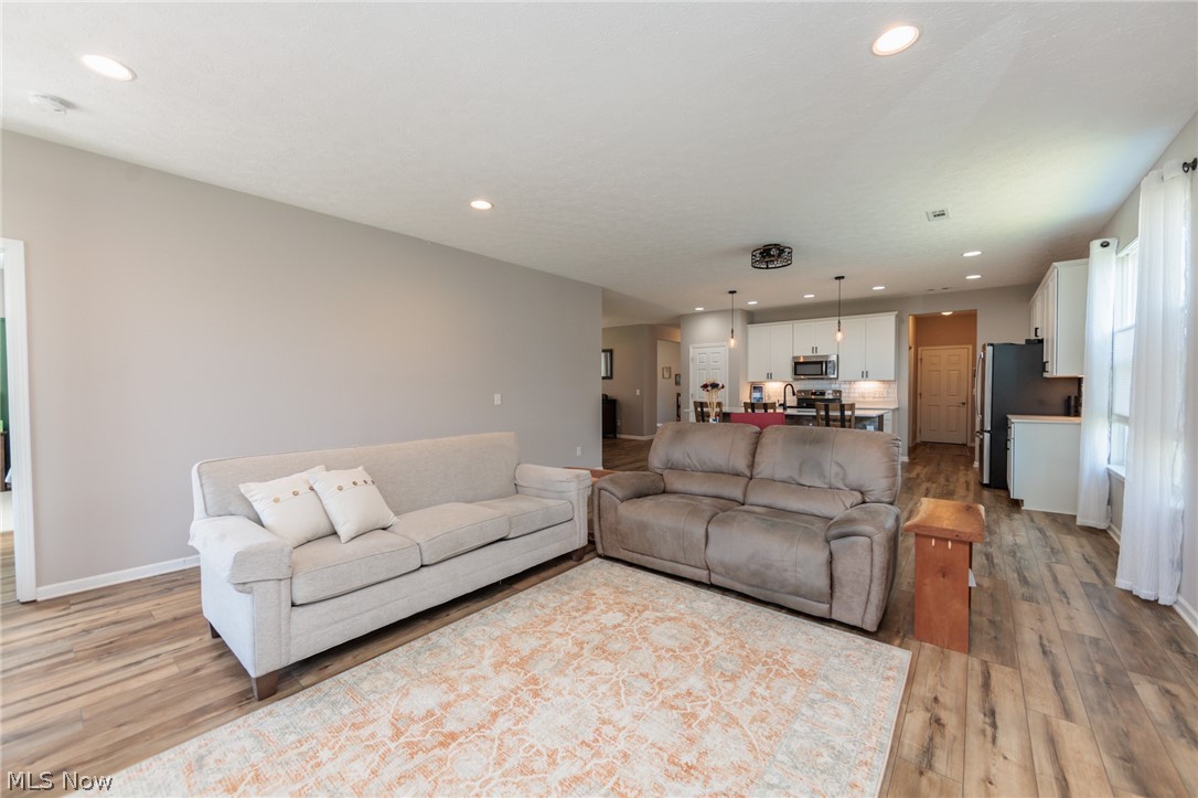 162 Kensington Way Elyria OH 44035