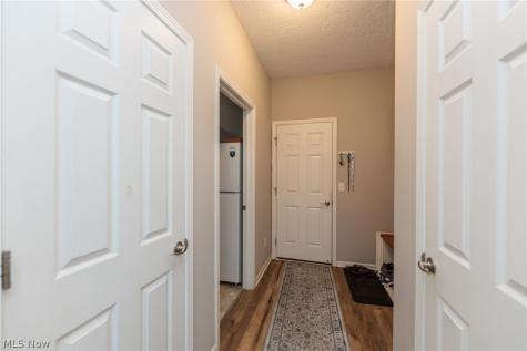 162 Kensington Way Elyria OH 44035