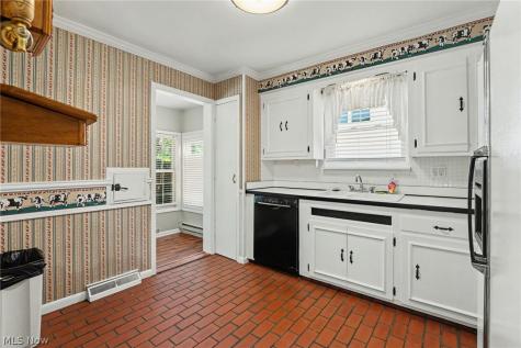 339 E 315th Street Willowick OH 44095