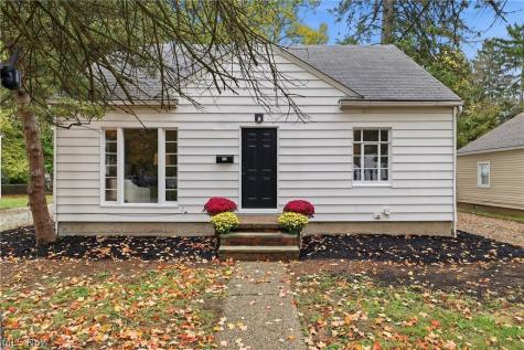 1055 Seward Avenue Akron OH 44320