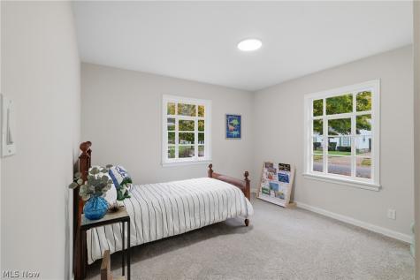 1055 Seward Avenue Akron OH 44320