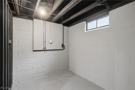 1055 Seward Avenue Akron OH 44320