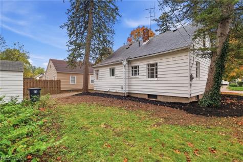 1055 Seward Avenue Akron OH 44320