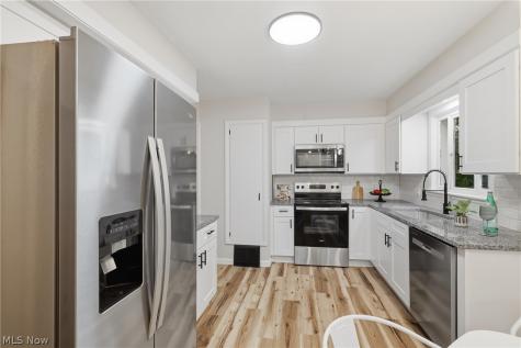 1055 Seward Avenue Akron OH 44320