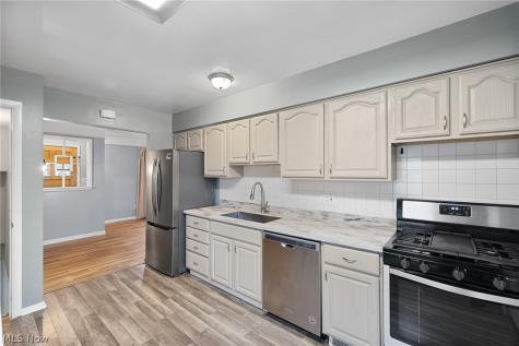 1704 Drenik Drive Wickliffe OH 44092