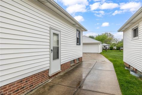 1704 Drenik Drive Wickliffe OH 44092