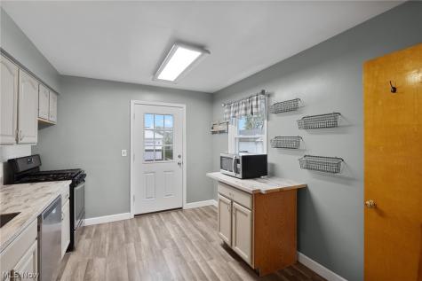 1704 Drenik Drive Wickliffe OH 44092