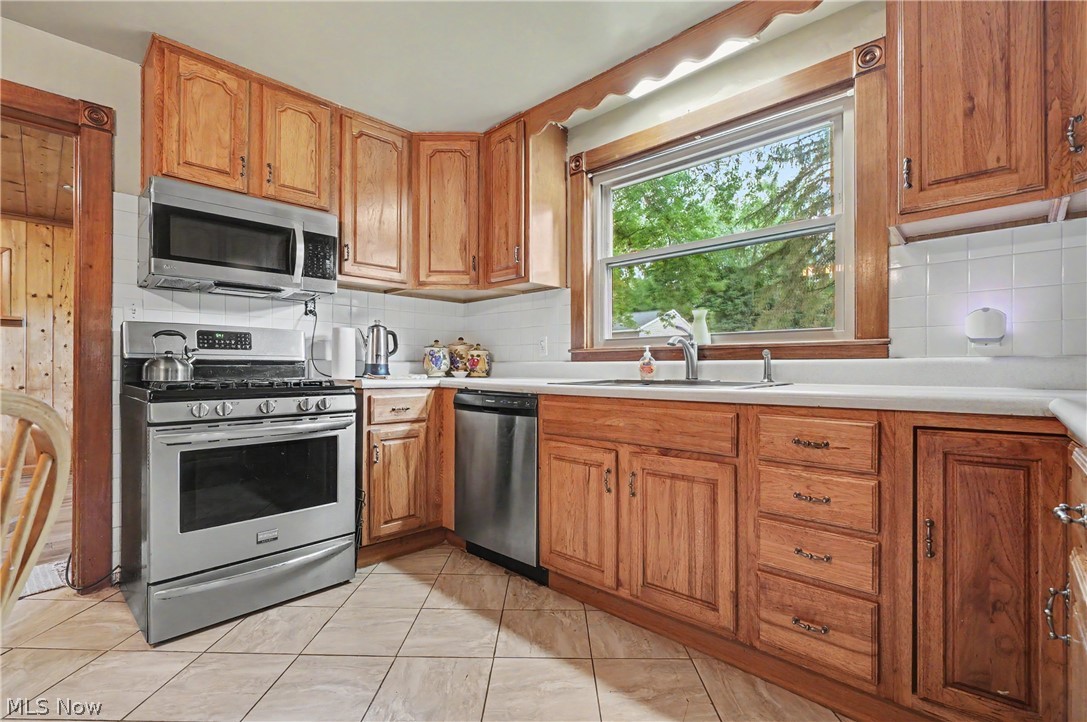 1911 Oriel Rogers Road Girard OH 44420