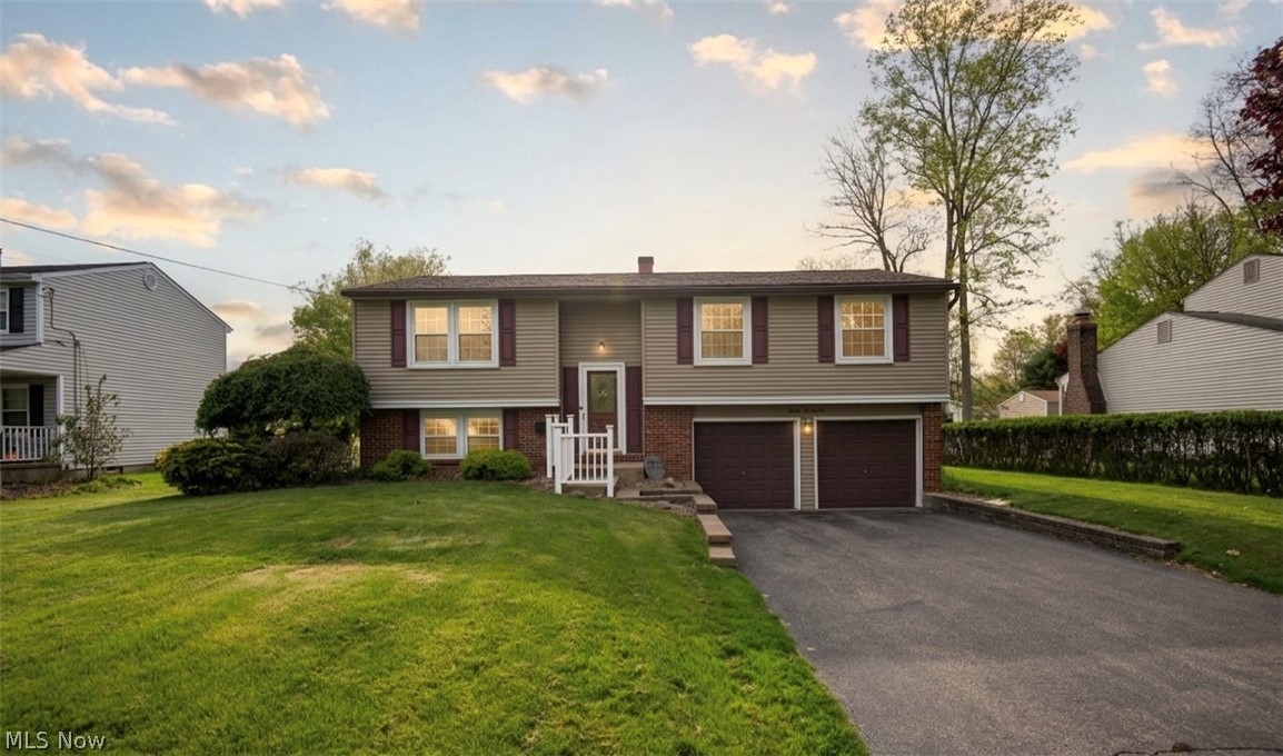 2220 Elm Trace Street Austintown OH 44515