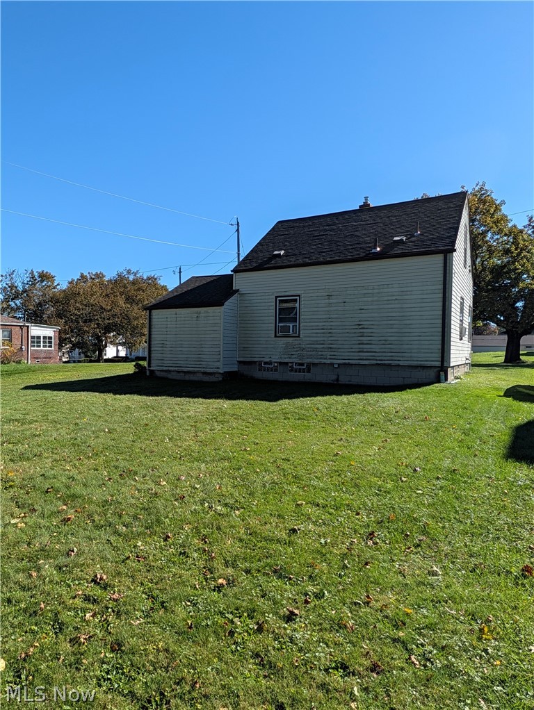 173 Como Avenue Struthers OH 44471