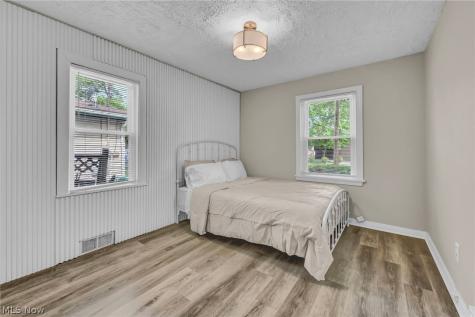 1068 Austin Avenue Akron OH 44306
