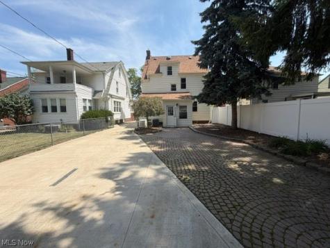 88 Sunnycliff Drive Euclid OH 44123