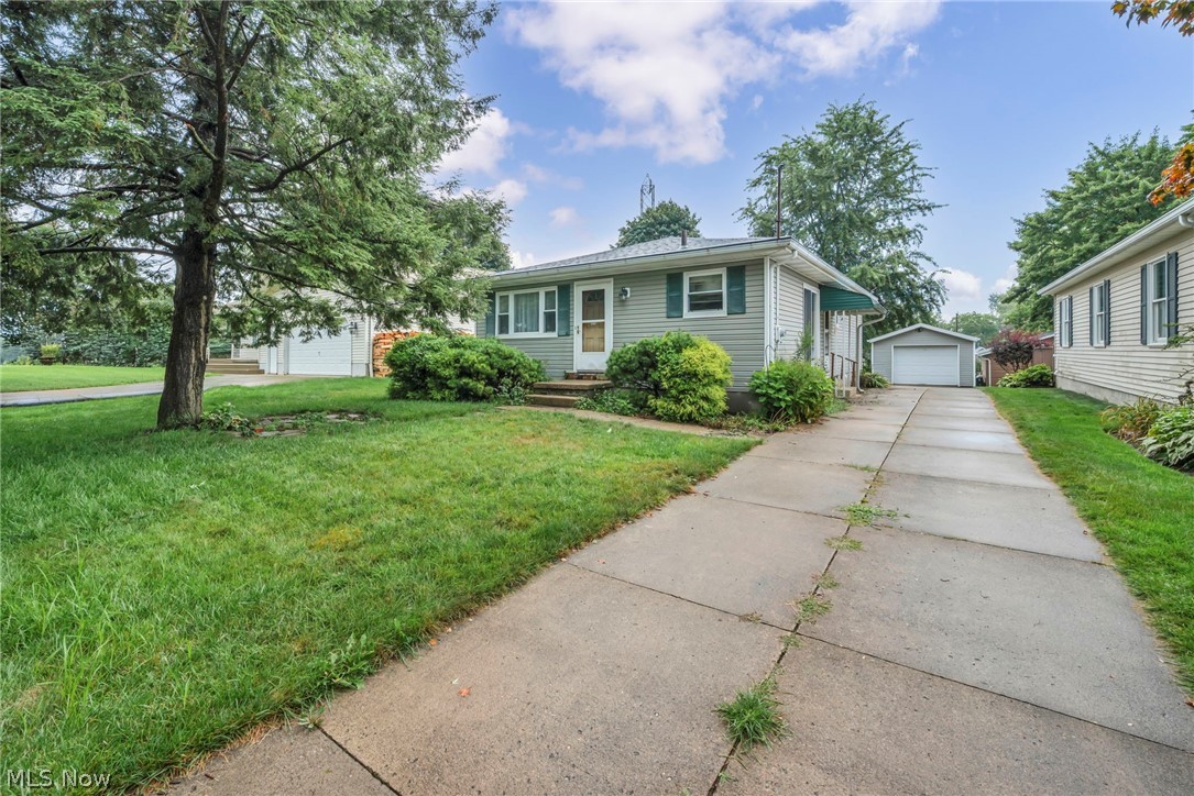 261 Fairmount Avenue Barberton OH 44203