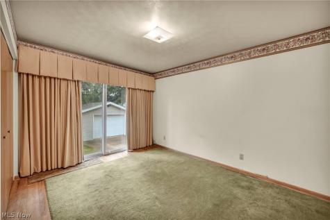 261 Fairmount Avenue Barberton OH 44203