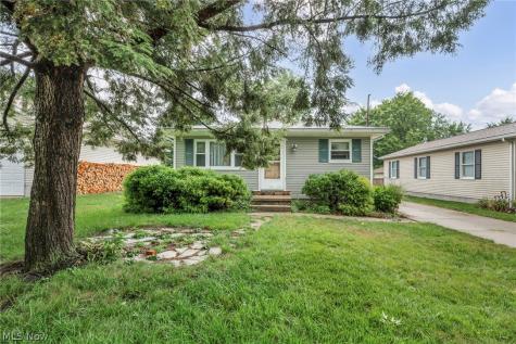 261 Fairmount Avenue Barberton OH 44203