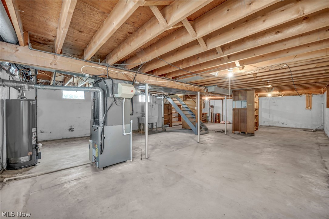 261 Fairmount Avenue Barberton OH 44203