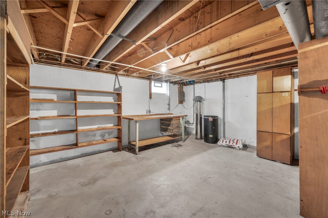 261 Fairmount Avenue Barberton OH 44203