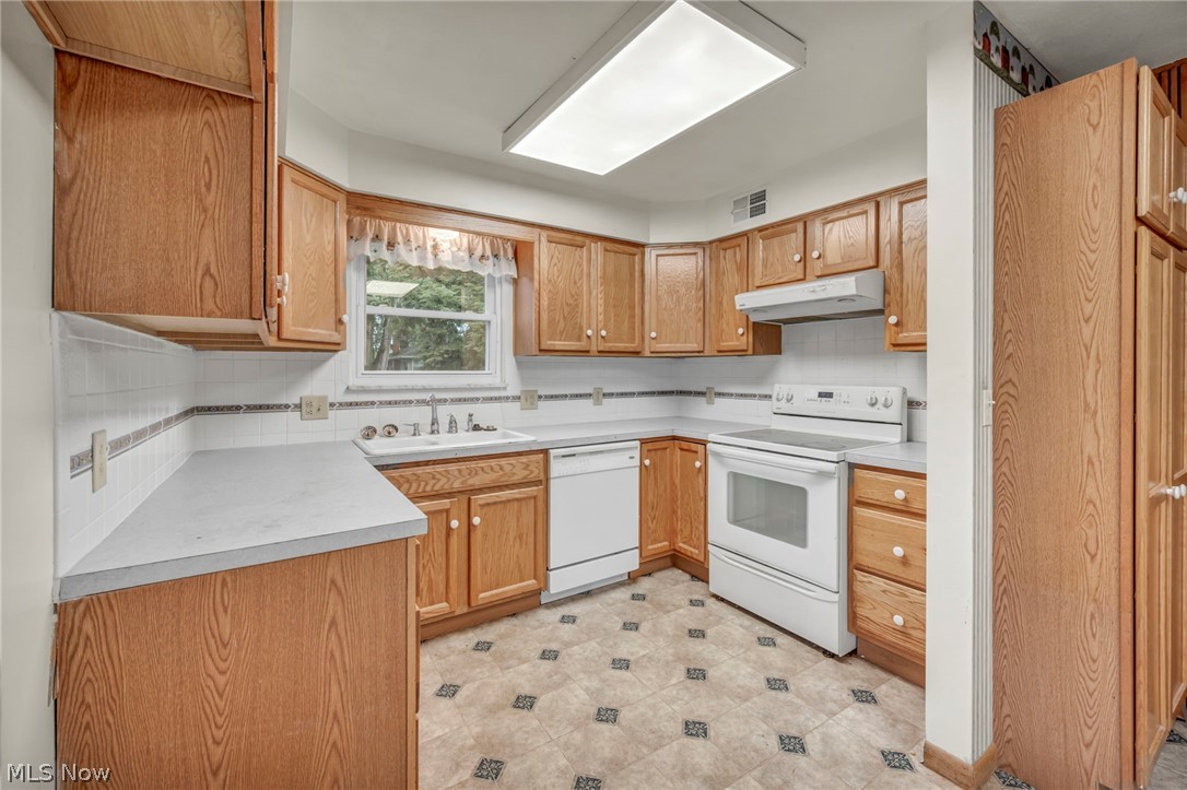 261 Fairmount Avenue Barberton OH 44203