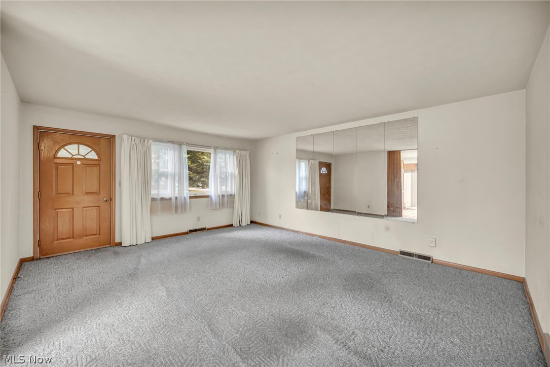 261 Fairmount Avenue Barberton OH 44203