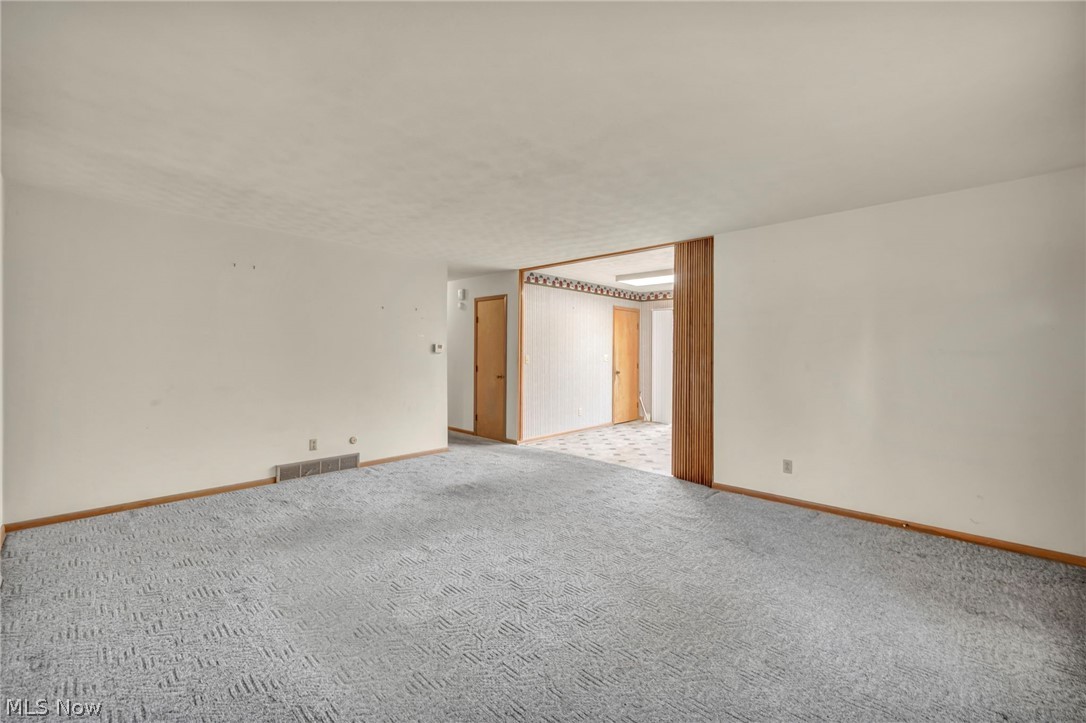 261 Fairmount Avenue Barberton OH 44203