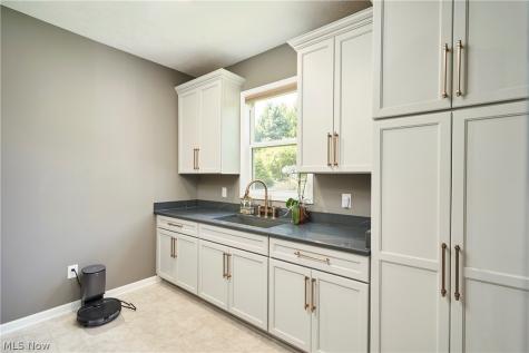 2476 Seton Drive Avon OH 44011