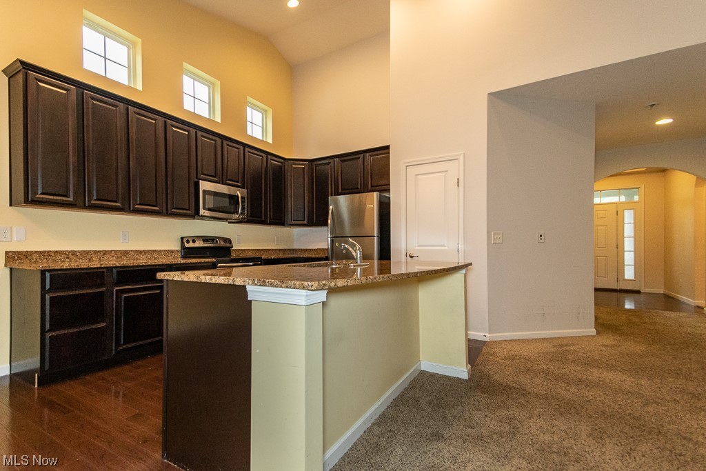 514 Gentry Circle W Richmond Heights OH 44143