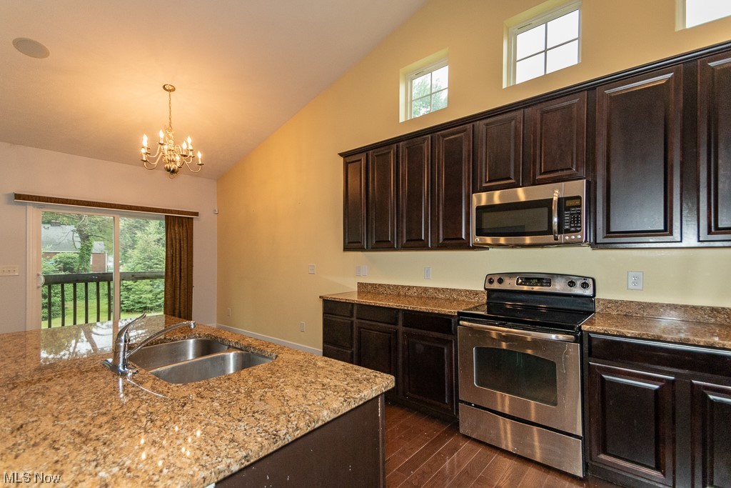 514 Gentry Circle W Richmond Heights OH 44143