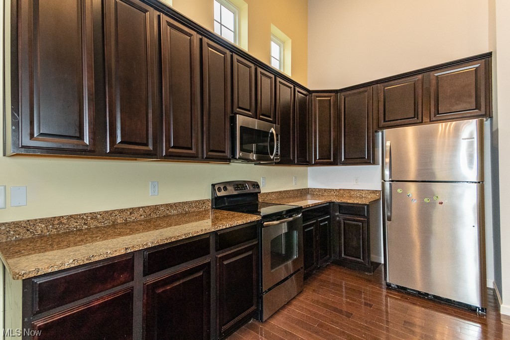 514 Gentry Circle W Richmond Heights OH 44143