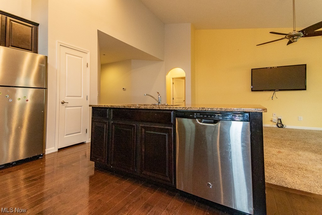 514 Gentry Circle W Richmond Heights OH 44143