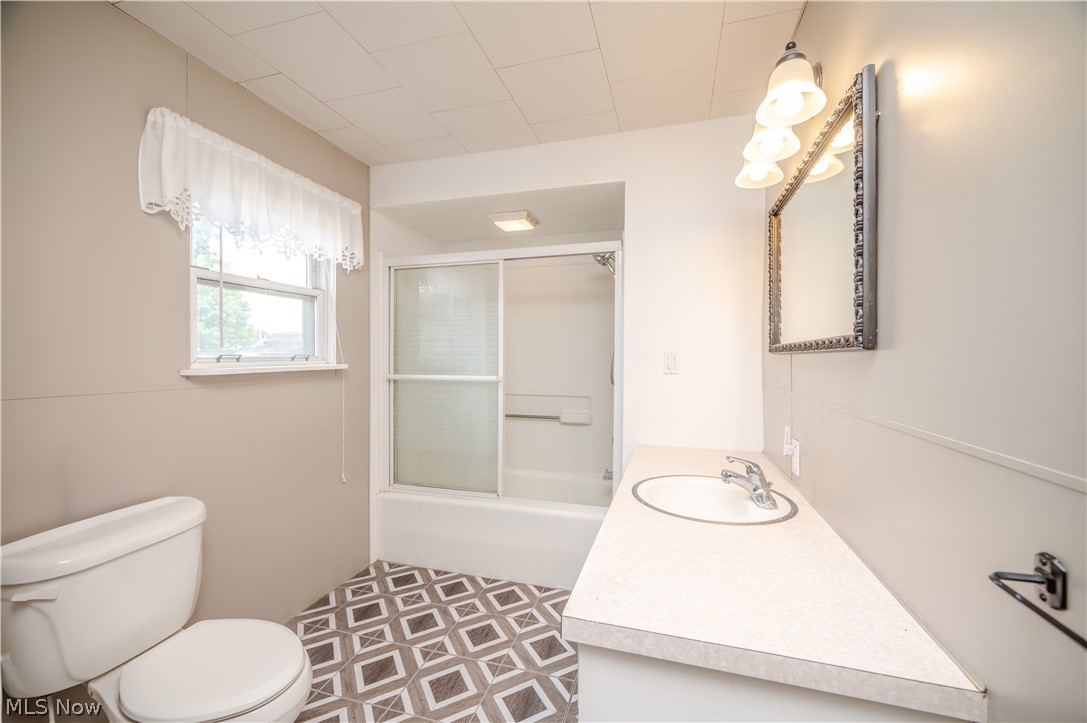 266 W Martin Street East Palestine OH 44413