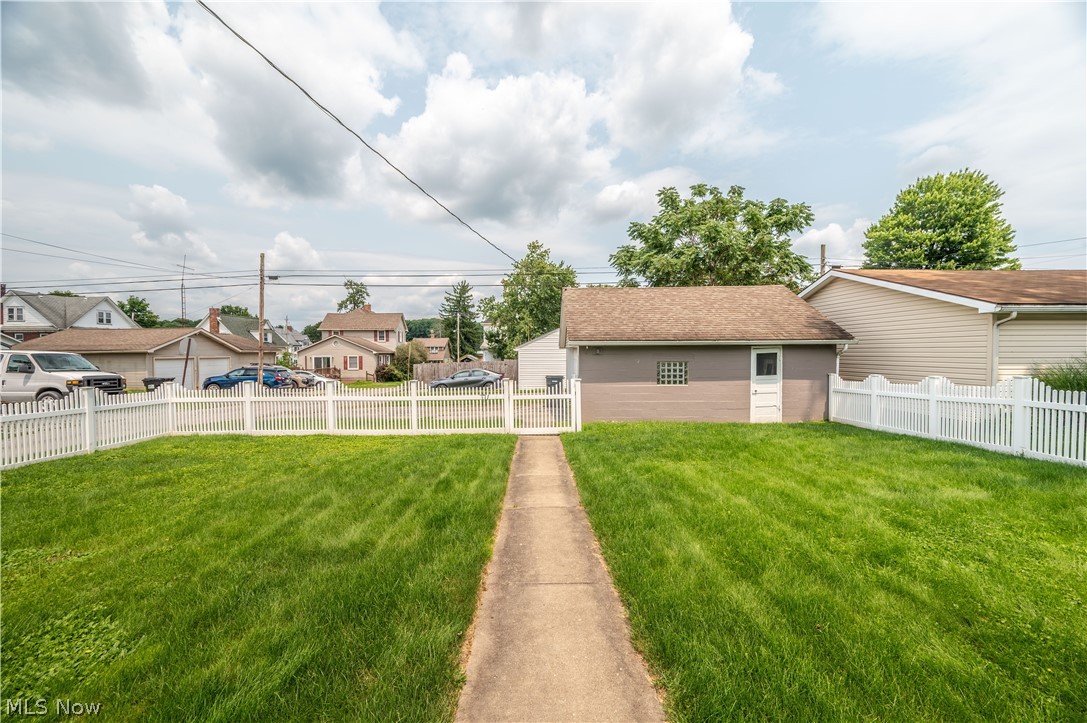 266 W Martin Street East Palestine OH 44413