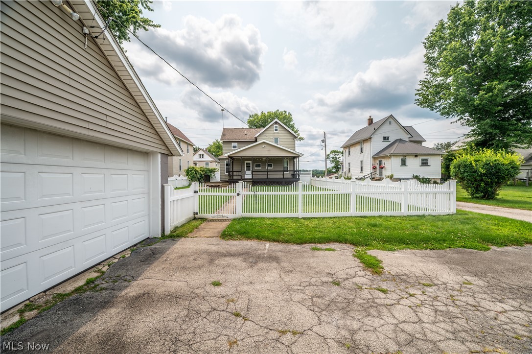 266 W Martin Street East Palestine OH 44413