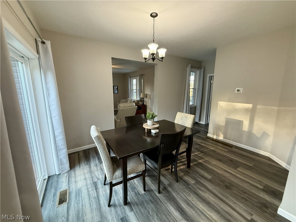 138 S Cherry Street Gnadenhutten OH 44629