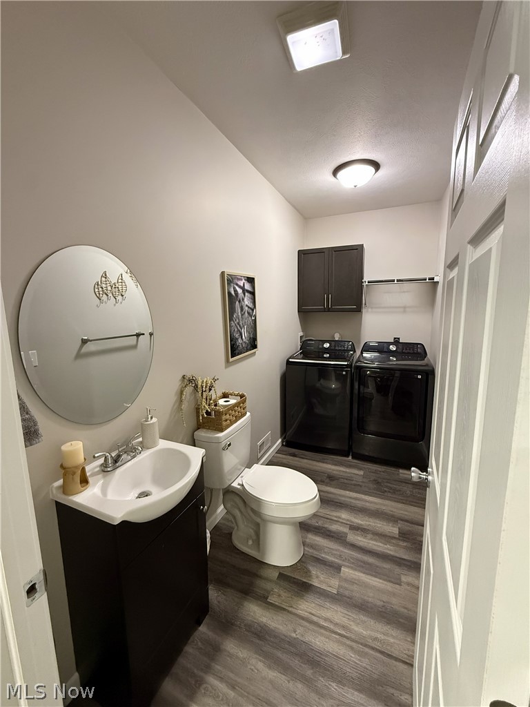 138 S Cherry Street Gnadenhutten OH 44629