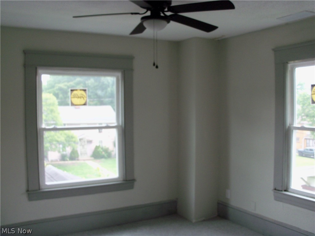 182 Elm Street Struthers OH 44471