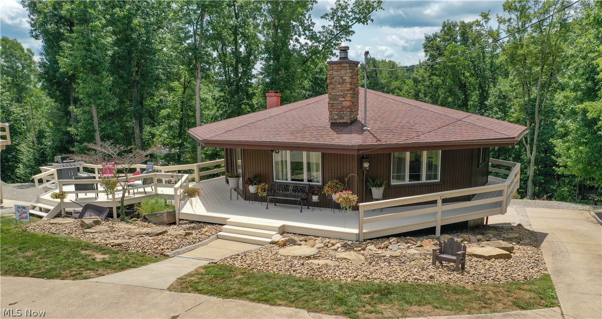 6 Latonka Trail Malvern OH 44644