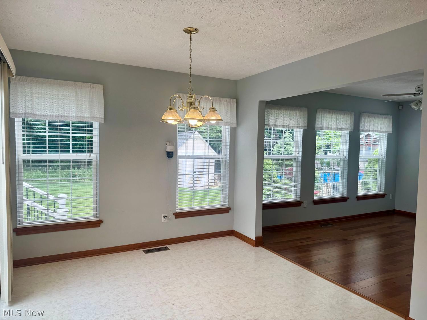 38624 Avalon Dr Drive North Ridgeville OH 44039
