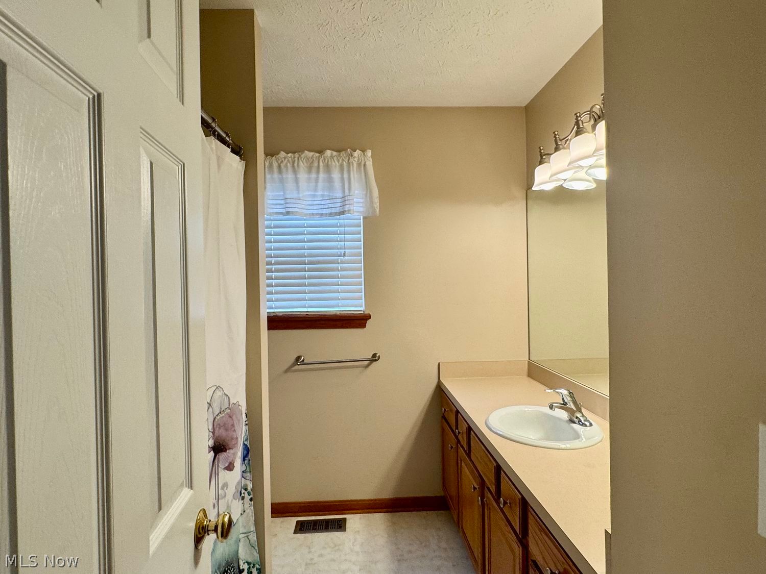 38624 Avalon Dr Drive North Ridgeville OH 44039